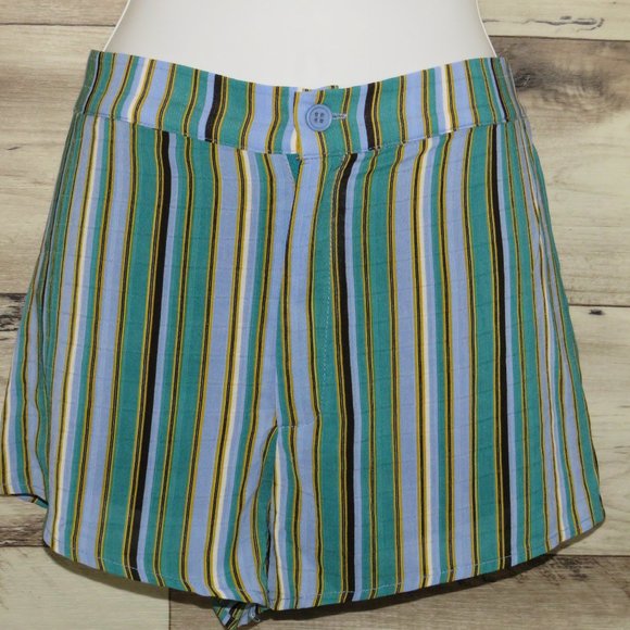 Wild Honey* Women's Elastic Waistband Button/Zipper Closure Lined Shorts~ Medium - Picture 3 of 11